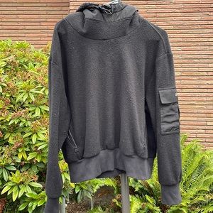 Alo Yoga womens hoodie size Medium